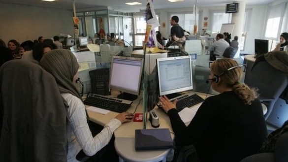 Eldorado des centres d'appels, le Maroc forcé d'évoluer pour ne pas décrocher