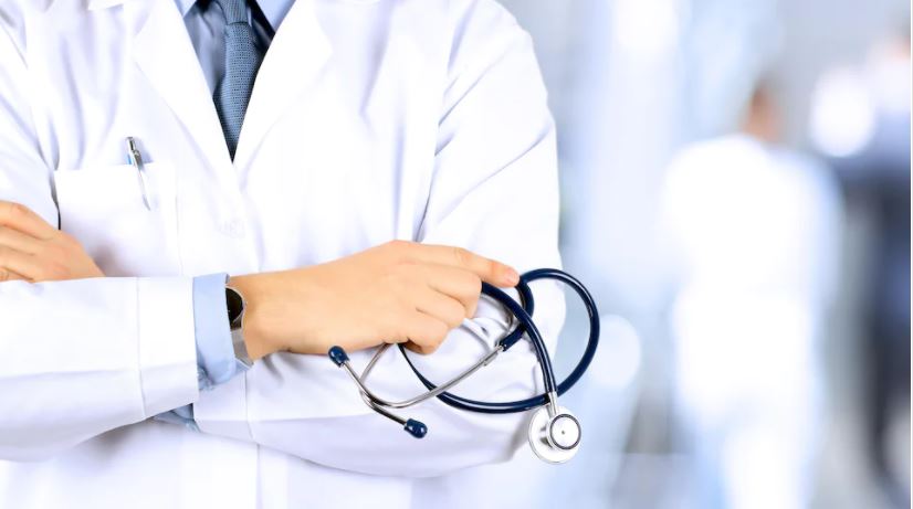 Le Maroc adopte deux projets de décret pour faciliter l'exercice de la médecine par les étrangers