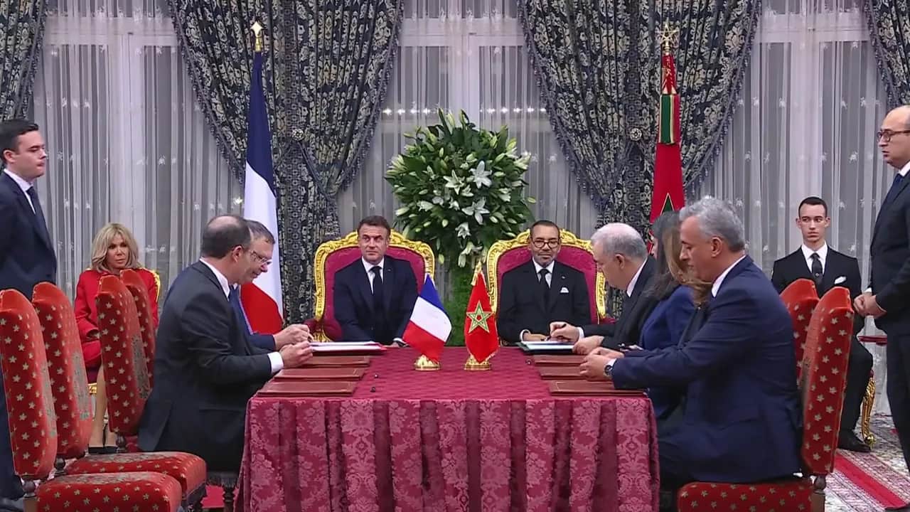 Maroc - France : le Roi Mohammed VI et Emmanuel Macron président la cérémonie de signature de plusieurs accords
