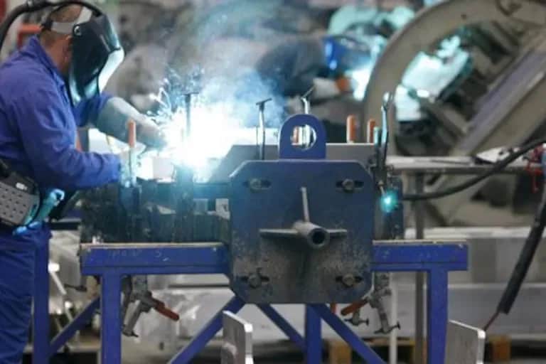 BAM : des ventes industrielles en hausse malgré un rythme de production inchangé en février