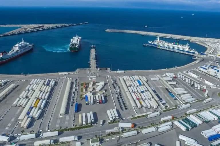 Activité portuaire: le trafic commercial en hausse de 15,3% au 1er semestre 2024