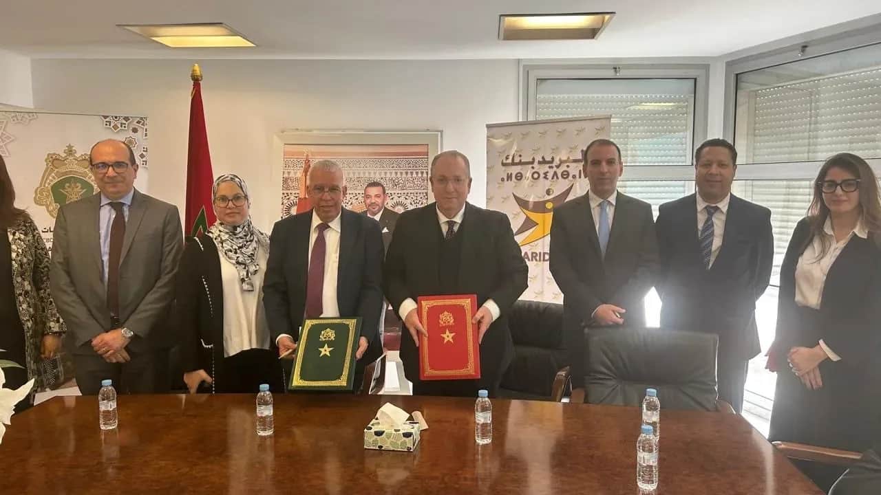 Al Barid Bank et le Conseil National de l'Ordre des Médecins signent une convention de partenariat