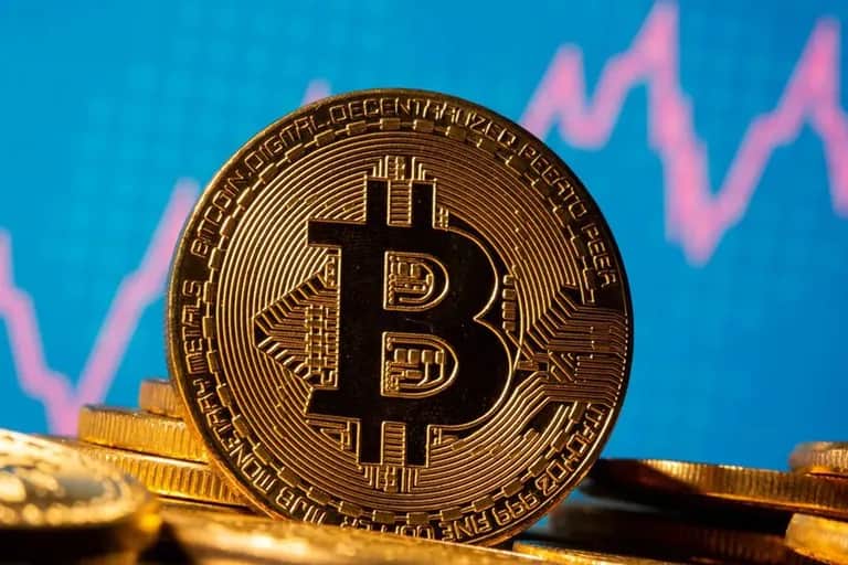 Bitcoin passe sous 63 000 dollars, le marché crypto vacille