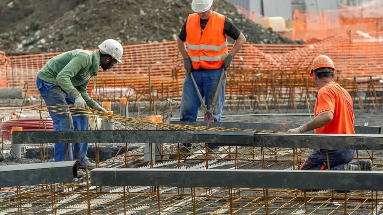 BTP: les opérateurs cotés surfent sur une vague d'opportunités