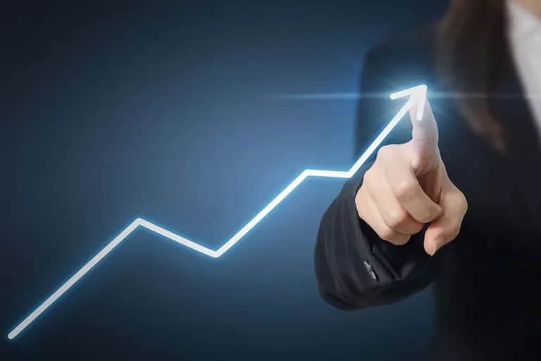 Croissance : entre espoir et promesses