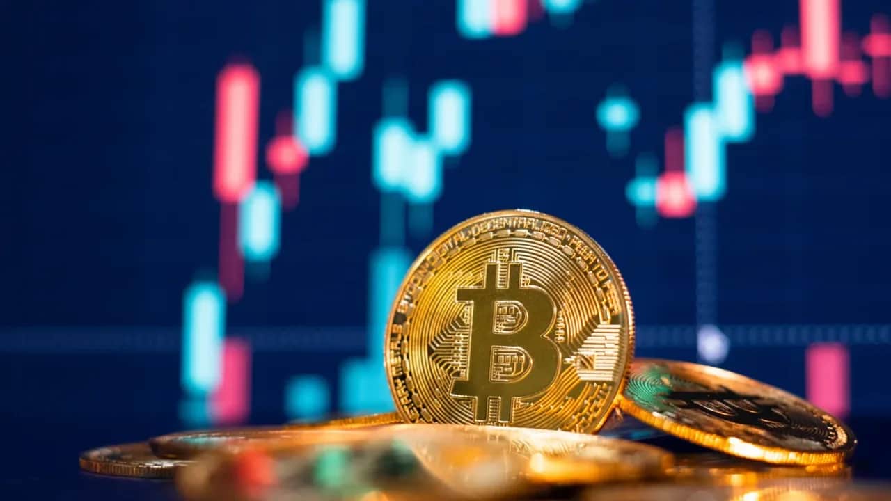 Cryptomonnaies: le bitcoin à son plus haut niveau depuis 2022