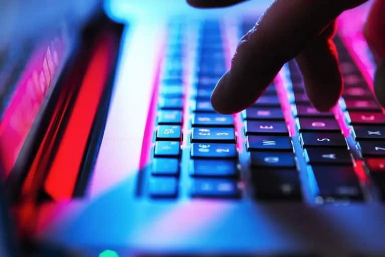 Commerce illégal sur le dark web : 288 personnes interpellées lors d'un coup de filet mondial
