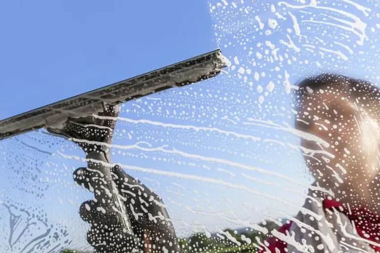 Stress hydrique: les hammams et lavages de voitures visés par les nouvelles règles