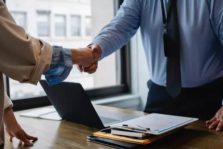 Espagne : 96% des grandes entreprises optent pour le travail hybride