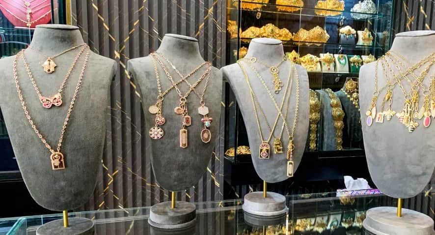 Flambée de l’or : les bijoutiers pris en étau entre hausse des prix et recul de la demande