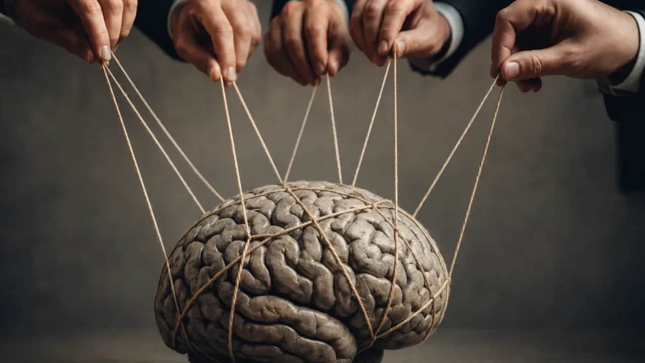 L'emprise des idéologies : quand les dogmes façonnent les cerveaux et appauvrissent la pensée politique