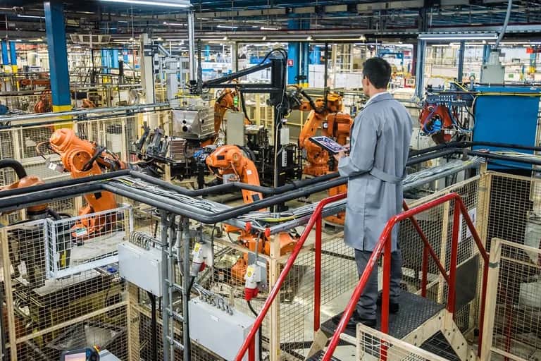 Industries manufacturières : hausse de l'indice de la production de 5% au T4-2024