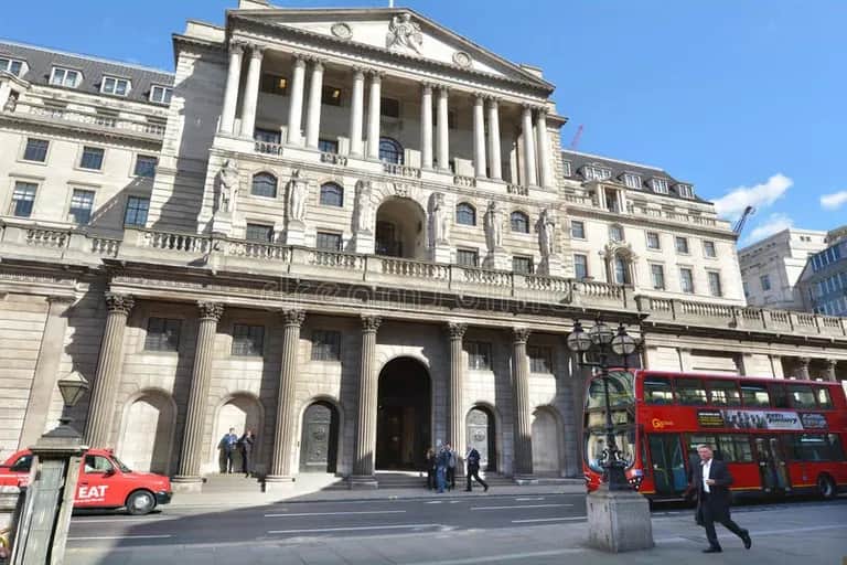 Inflation: la Banque d'Angleterre relève son taux directeur