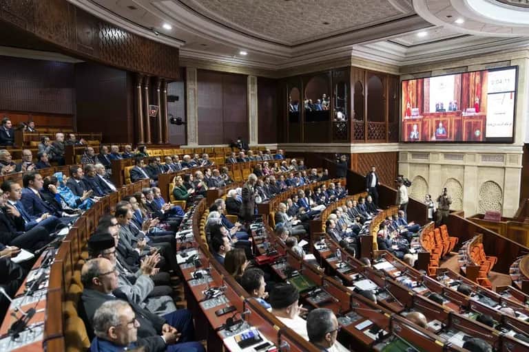 Rétablir l'intégrité dans l’hémicycle