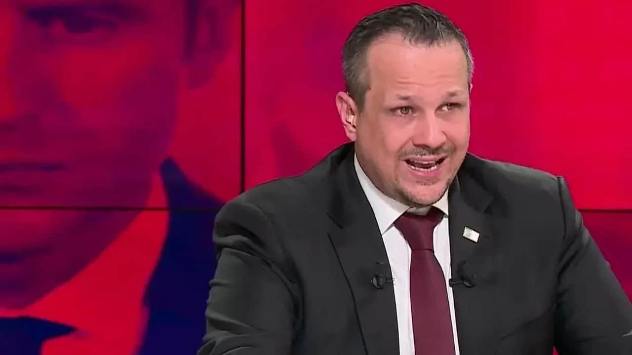 Mehdi Ghezzar, chroniqueur de RMC, licencié après ses propos controversés sur le Maroc
