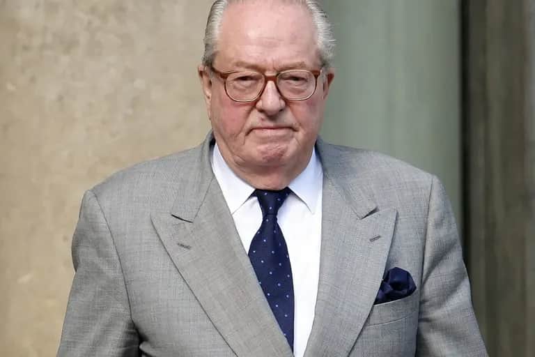 Mort de Le Pen: entre mémoire, rancunes et passions françaises