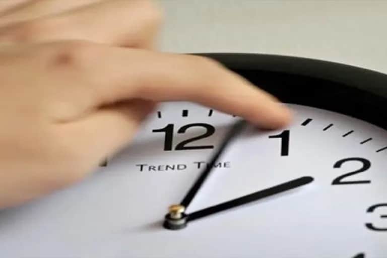 Ramadan 2026 : le Maroc repasse à l’heure légale (GMT) le 15 février