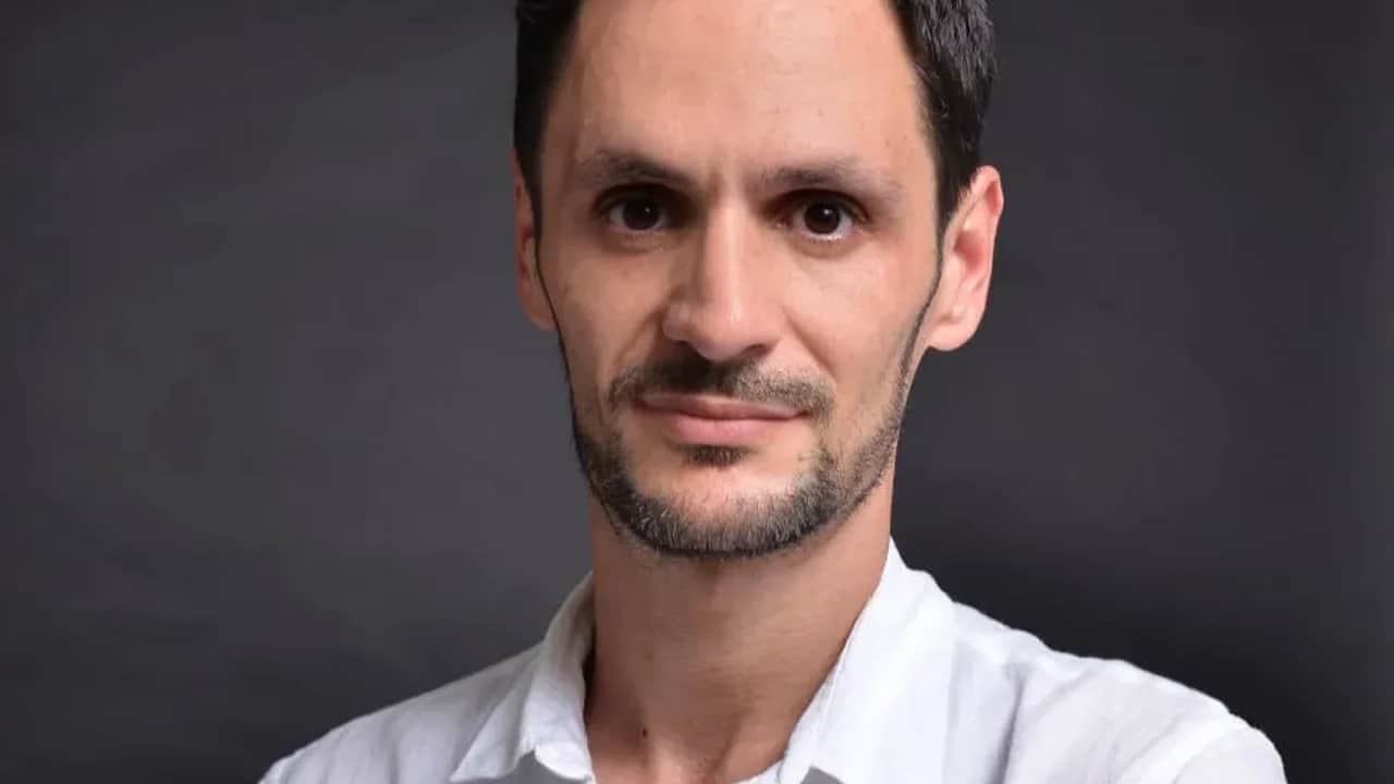 Une main tendue mais ferme !