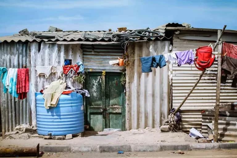 Villes sans bidonvilles : les fraudes gonflent la population éligible