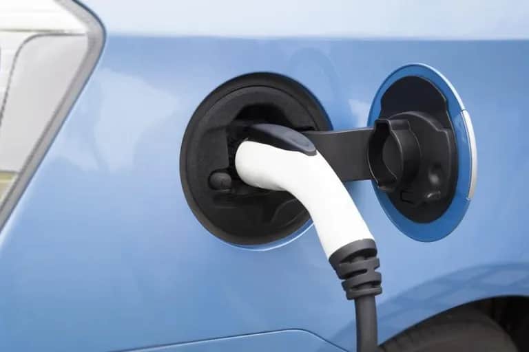 Voitures électriques: en attendant un hypothétique décollage