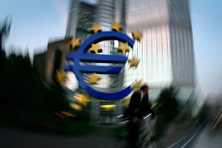 Zone euro : le taux de chômage en légère baisse, à 6,5% en février