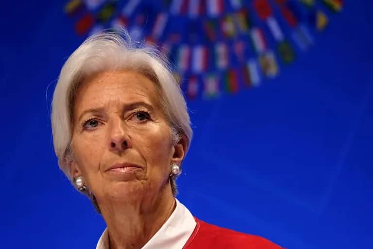 Zone euro: l'inflation orientée à la baisse mais les "incertitudes sont considérables", selon Lagarde