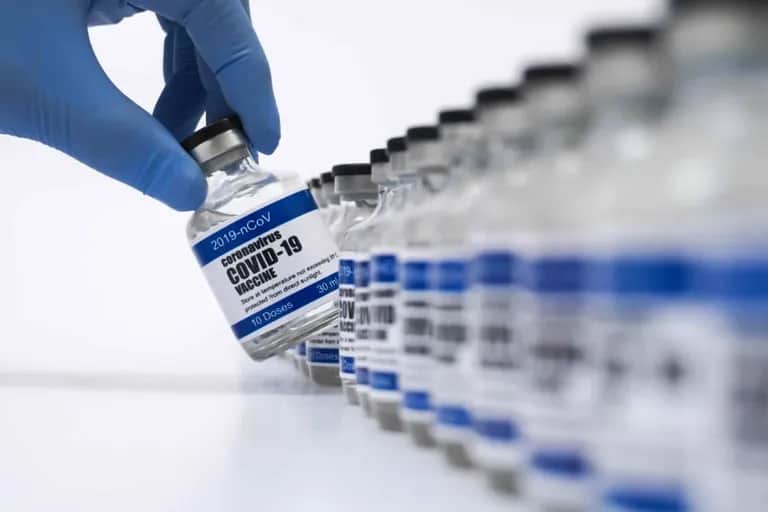 Covid-19: 4 milliards de doses de vaccins administrées dans le monde