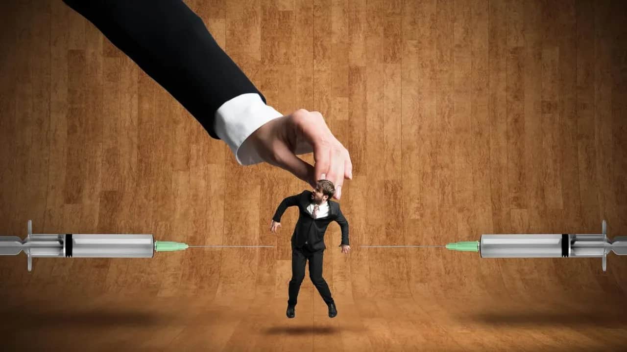 Covid-19 au Maroc: l’employeur a-t-il le droit d’imposer la vaccination aux salariés ?