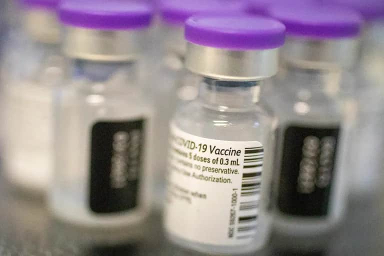 Covid-19 : des millions de doses de vaccin déjà gaspillées aux Etats-Unis