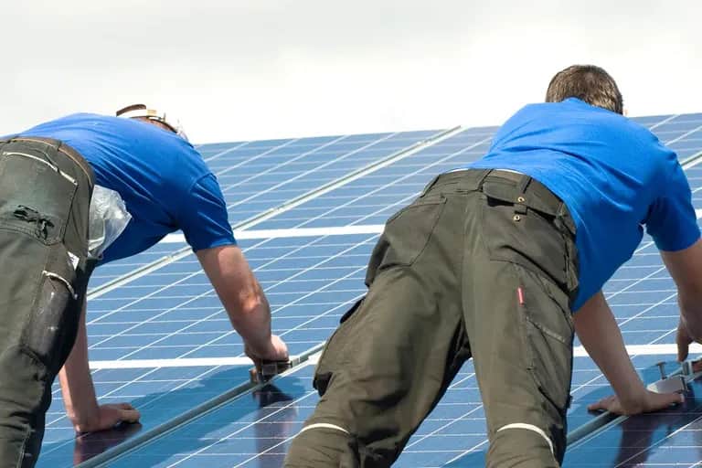 Énergies renouvelables: le nombre d’emplois dans le secteur a atteint 12,7 millions dans le monde