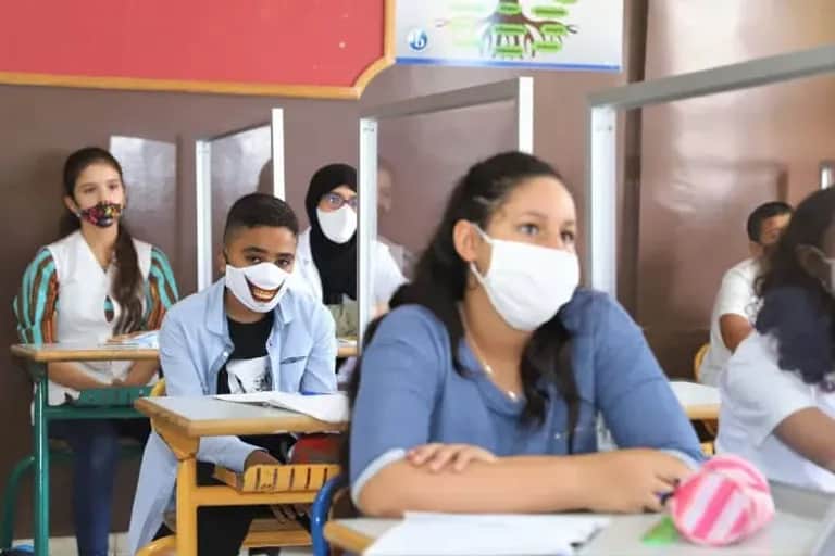 Enseignement: suspension des deux circulaires relatives aux contrôles continus