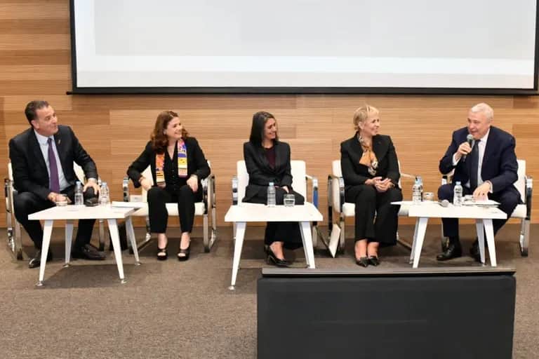 Femmes administrateurs: mieux représentées, mais le chemin vers la parité est encore long