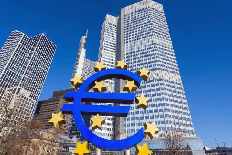 Guerre en Ukraine: la BCE prendra "toutes les mesures nécessaires" pour garantir la stabilité financière