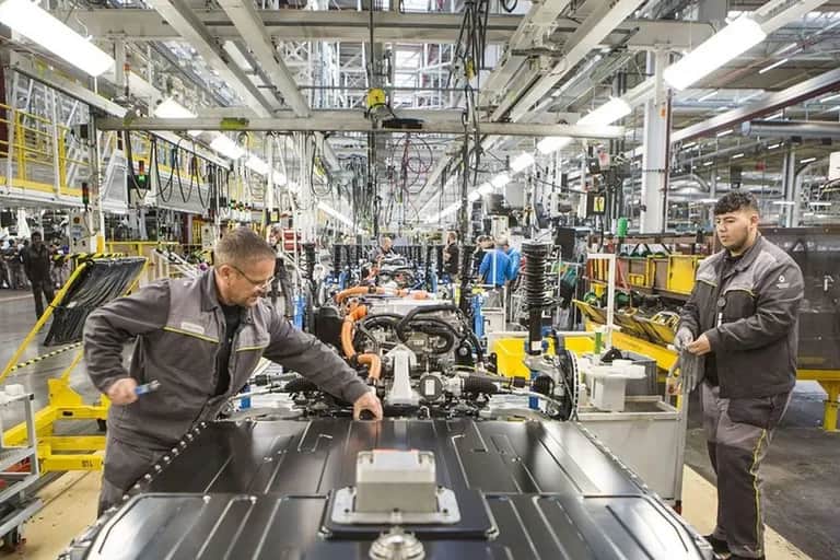 Industries manufacturières : légère hausse de 0,3 % des prix à la production en janvier