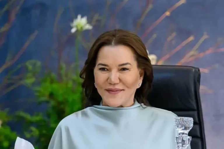 La Princesse Lalla Hasnaa visite à Bakou le Centre International du Mugham