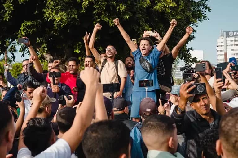 Manifestations GenZ : quand chaque manifestant devient journaliste