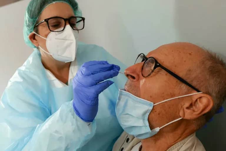 Plafonnement des prix des tests PCR : les laboratoires demandent une baisse des coût des réactifs