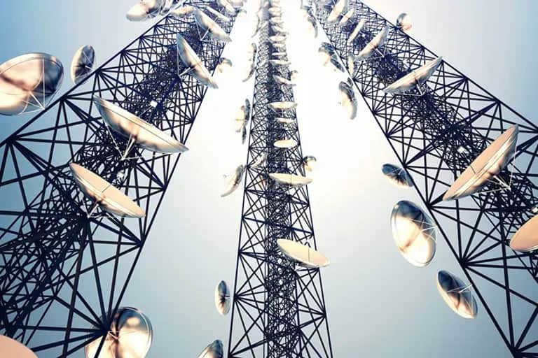 Télécommunications : lancement de FiberCo et TowerCo par IAM et WANA