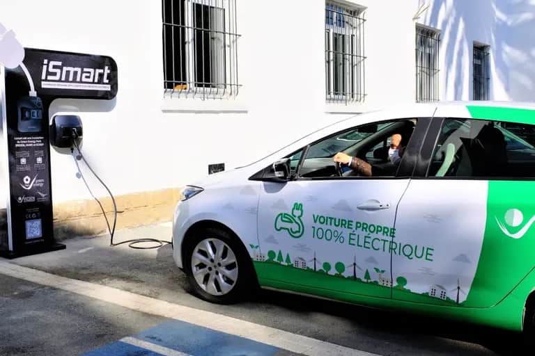 Véhicules électriques: la ligne de production de la borne de recharge 100% marocaine voit le jour