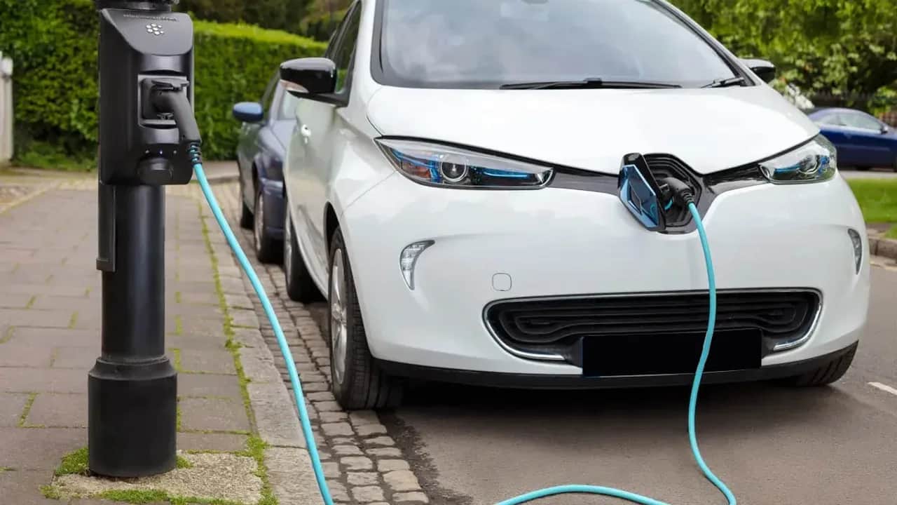 Voiture électrique: le Maroc accuse un sérieux retard pour installer un cadre favorable