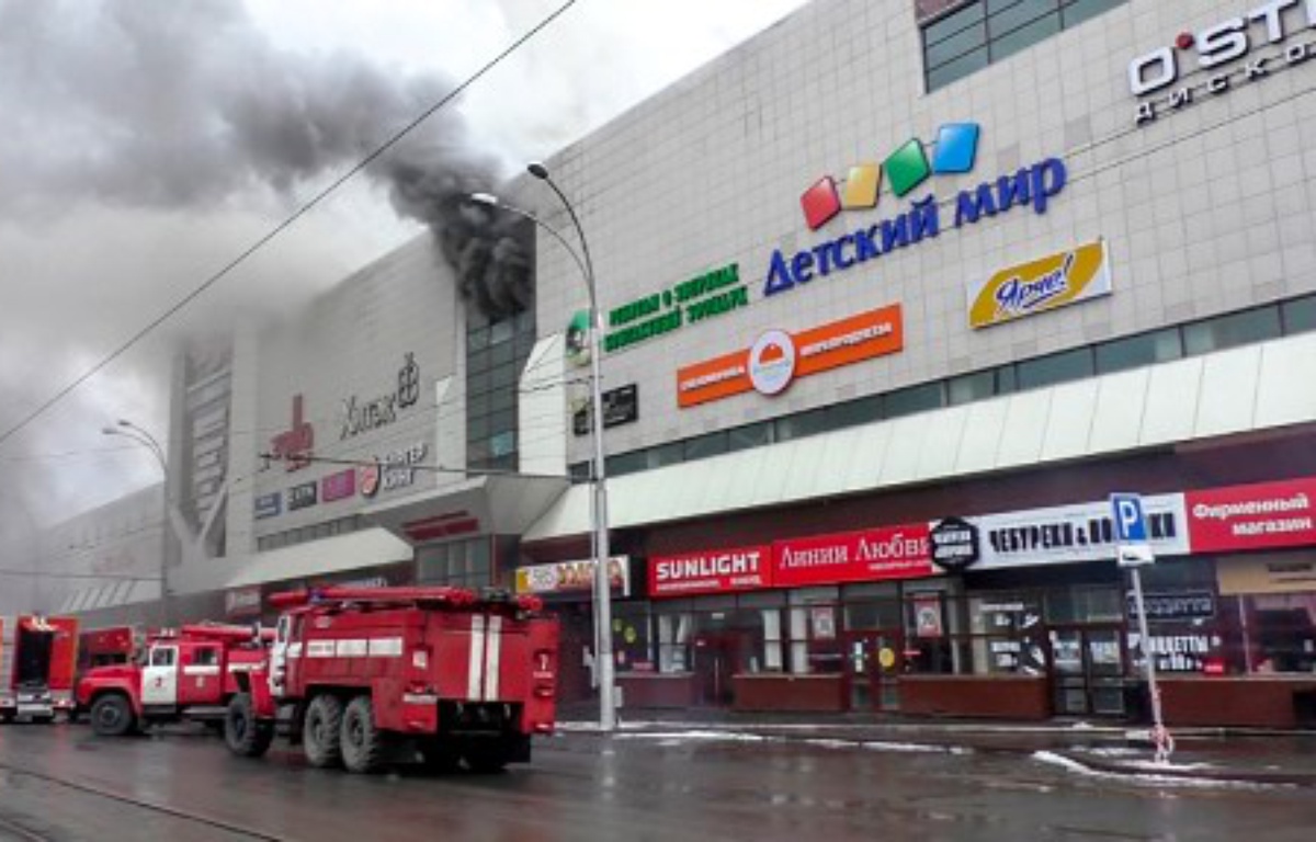 Russie: au moins 37 morts dans l'incendie d'un centre commercial en Sibérie