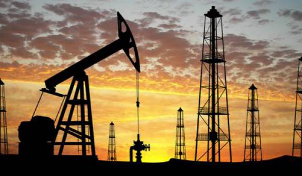 Le pétrole s'approche de son plus haut en quatre ans