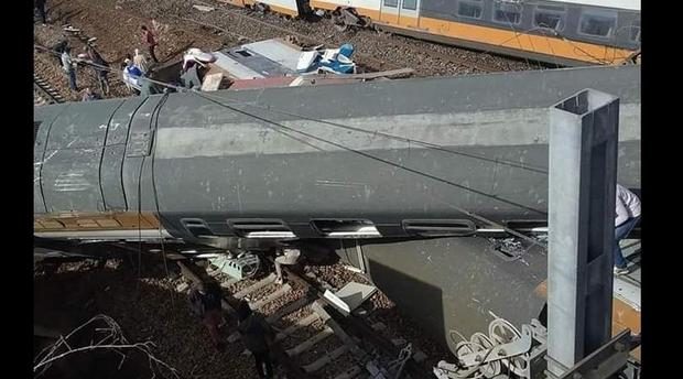 Déraillement de train à Bouknadel : 6 morts et plus de 70 blessés (2M)