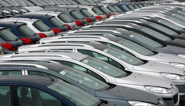 Actualité Économique - Les ventes du marché automobile en baisse