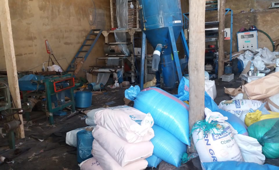 Sacs plastiques : deux ateliers démantelés à Mediouna, et 2,5 tonnes saisies