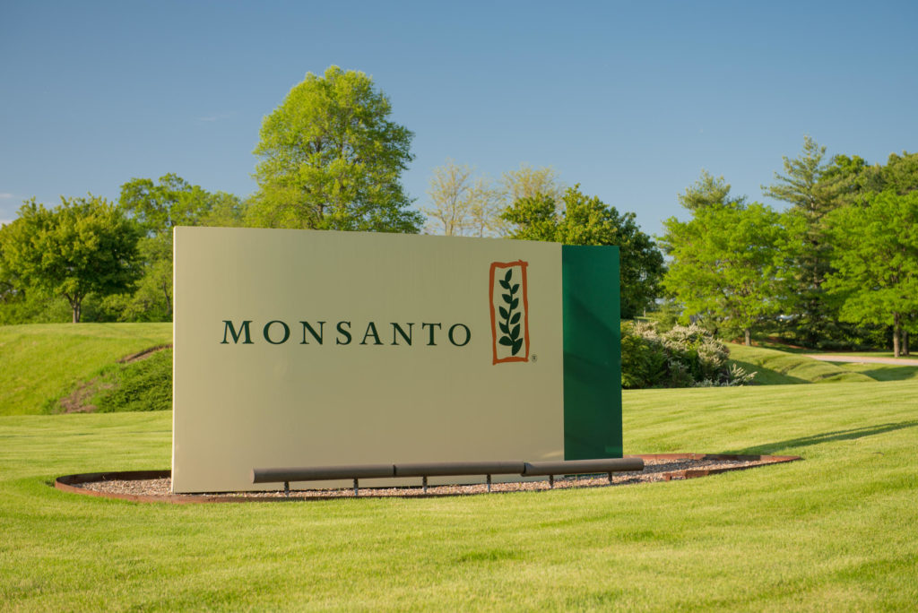 Le géant agrochimique Monsanto reconnaît avoir répandu un pesticide