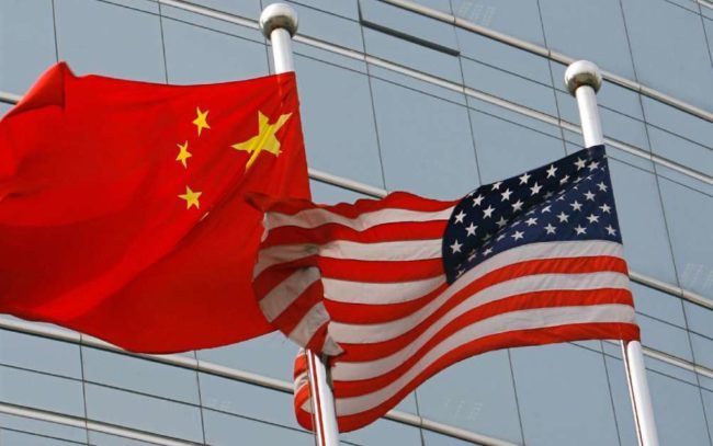 Trump annonce la signature d'un premier accord commercial avec Pékin le 15 janvier
