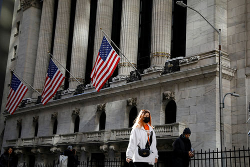 Wall Street grimpe à l'ouverture, plus optimiste sur le plan de relance