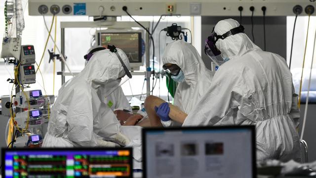 Coronavirus: plus de 4.000 morts dans les maisons de retraite en Angleterre