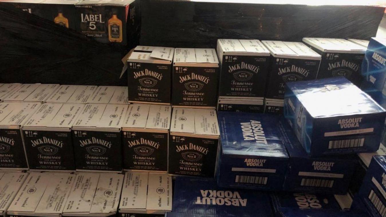 DGSN : Saisie de plus de 74.500 bouteilles d’alcool non conformes aux dispositions fiscales et douanières
